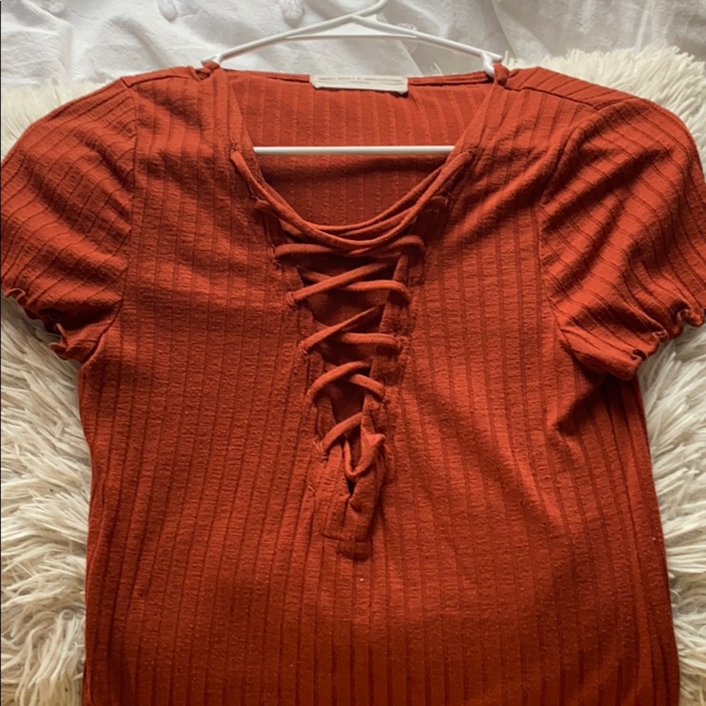 Burnt orange, stretchy tee